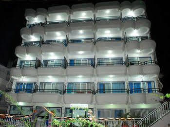Ozgun Apart Hotel Kusadası Kültér fotó